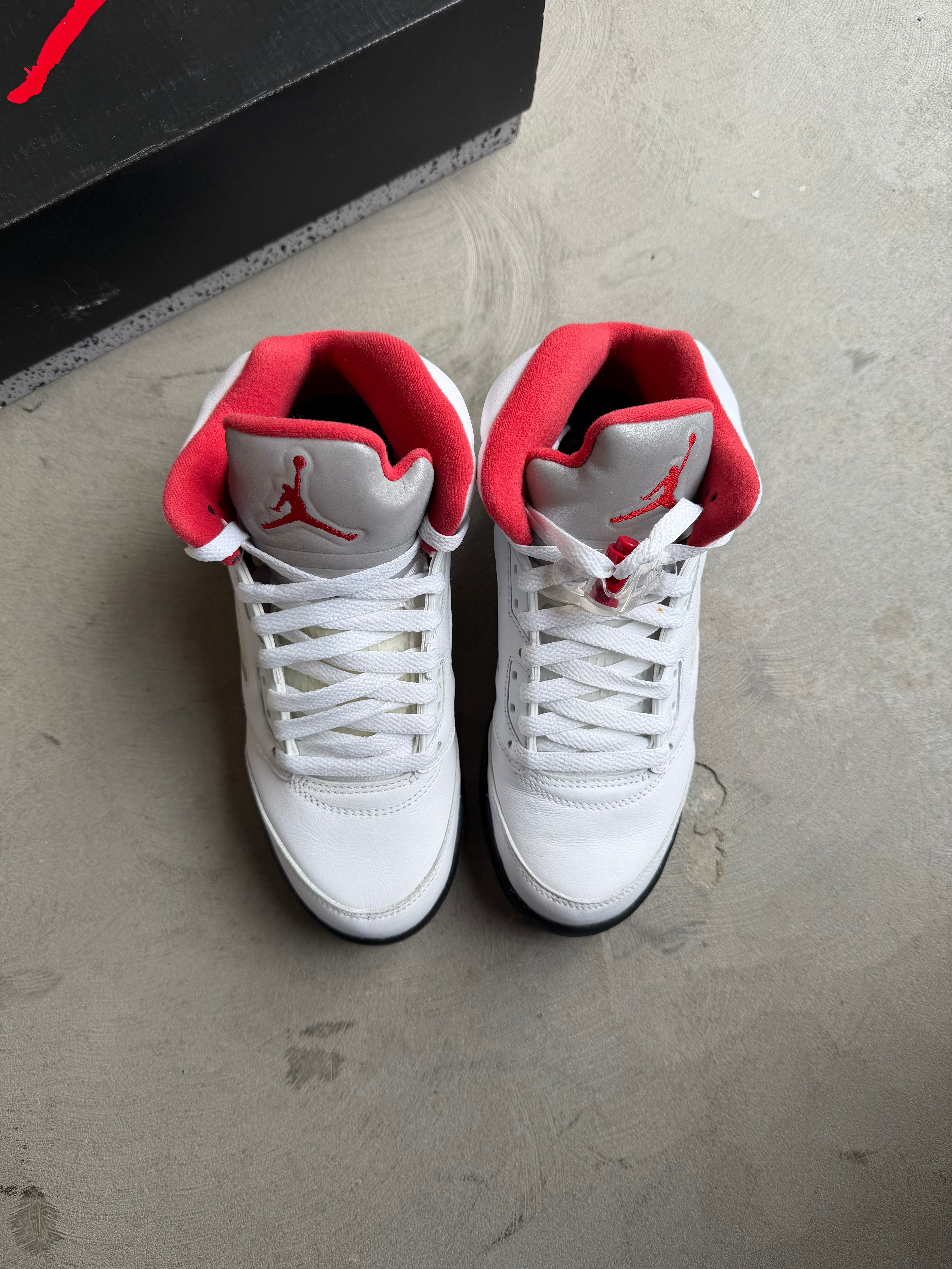 Jordan 5 Fire Red Sz. 5Y