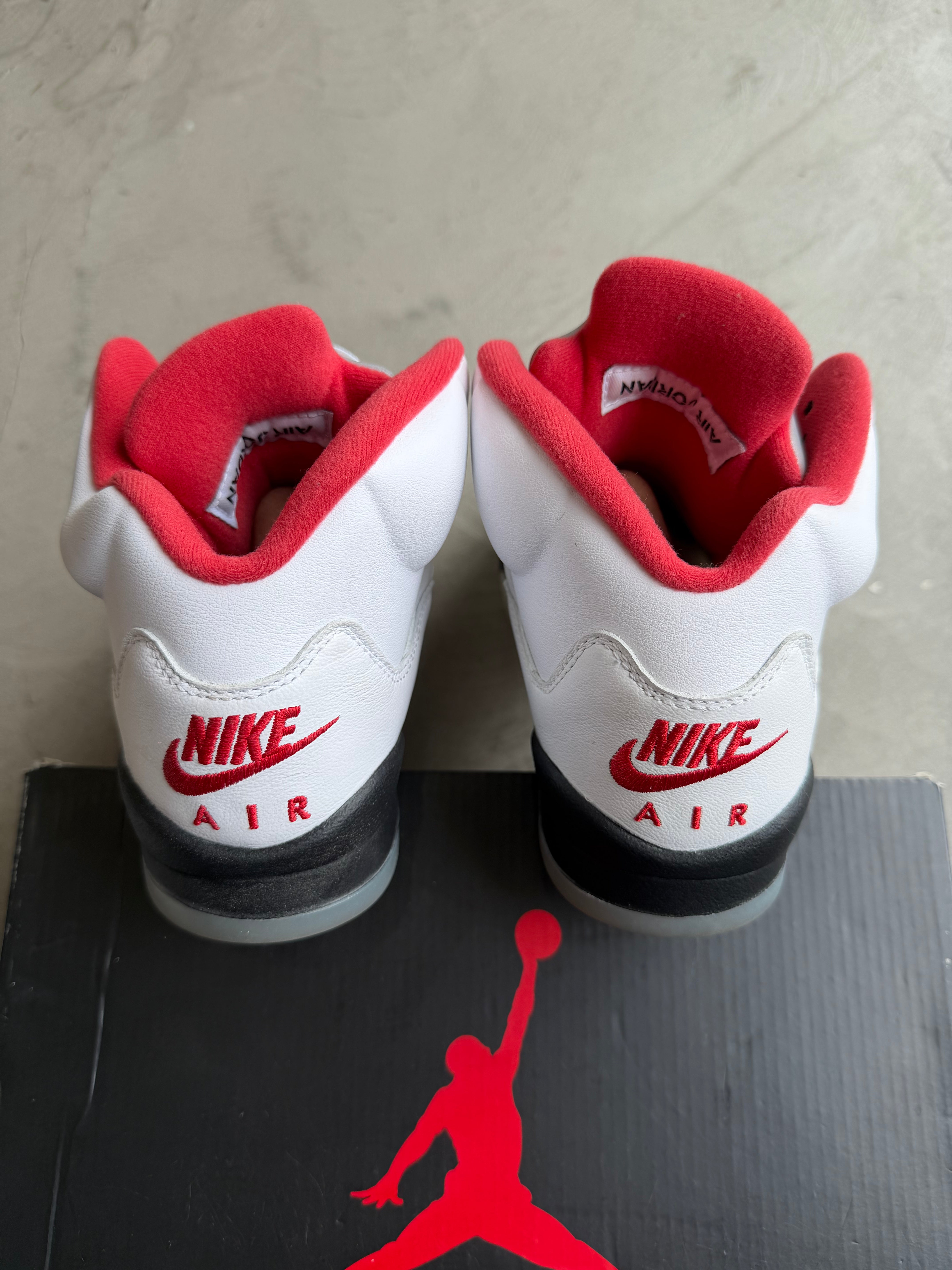 Jordan 5 Fire Red Sz. 5Y