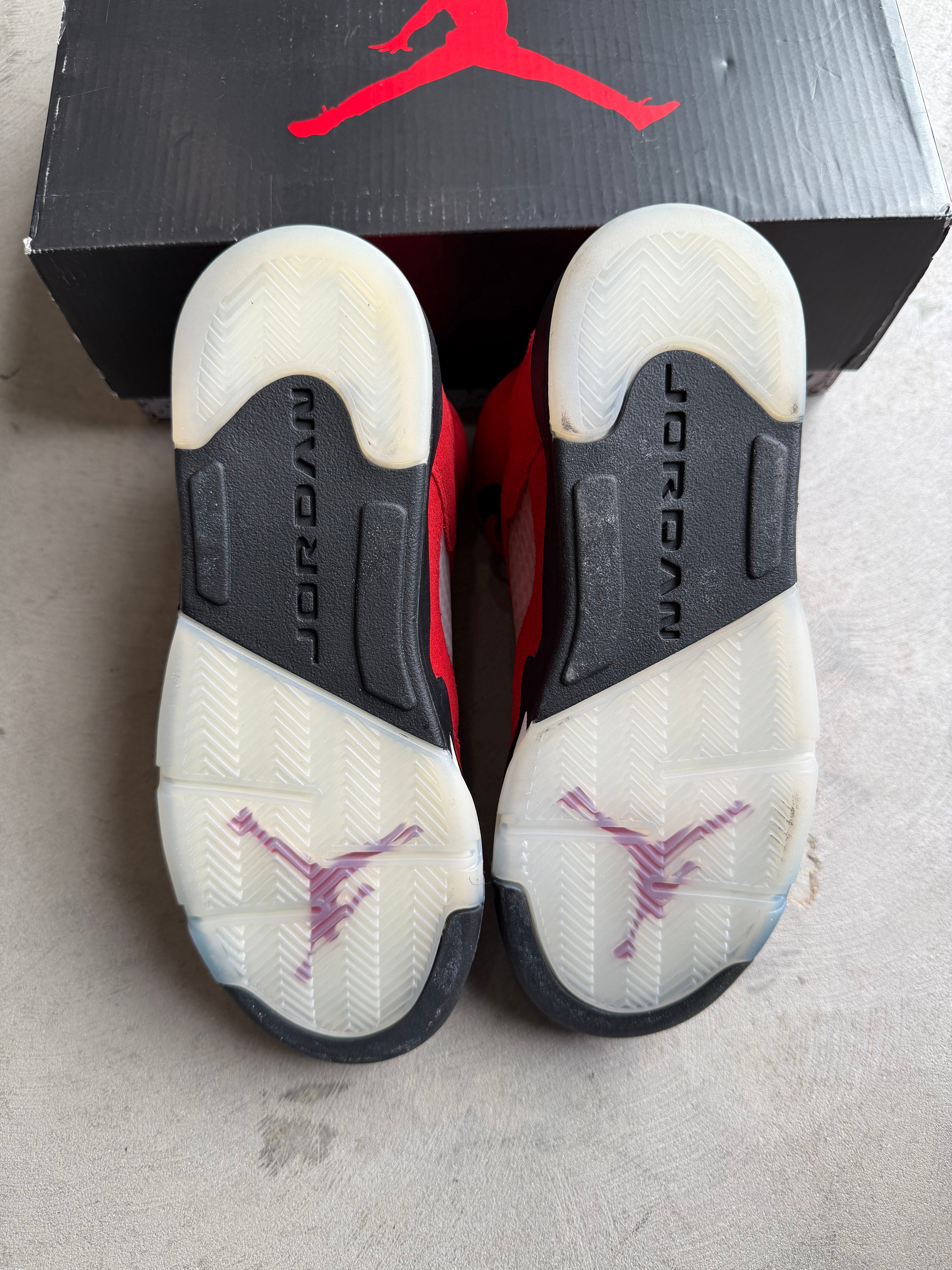 Jordan 6 Toro Sz. 4.5Y