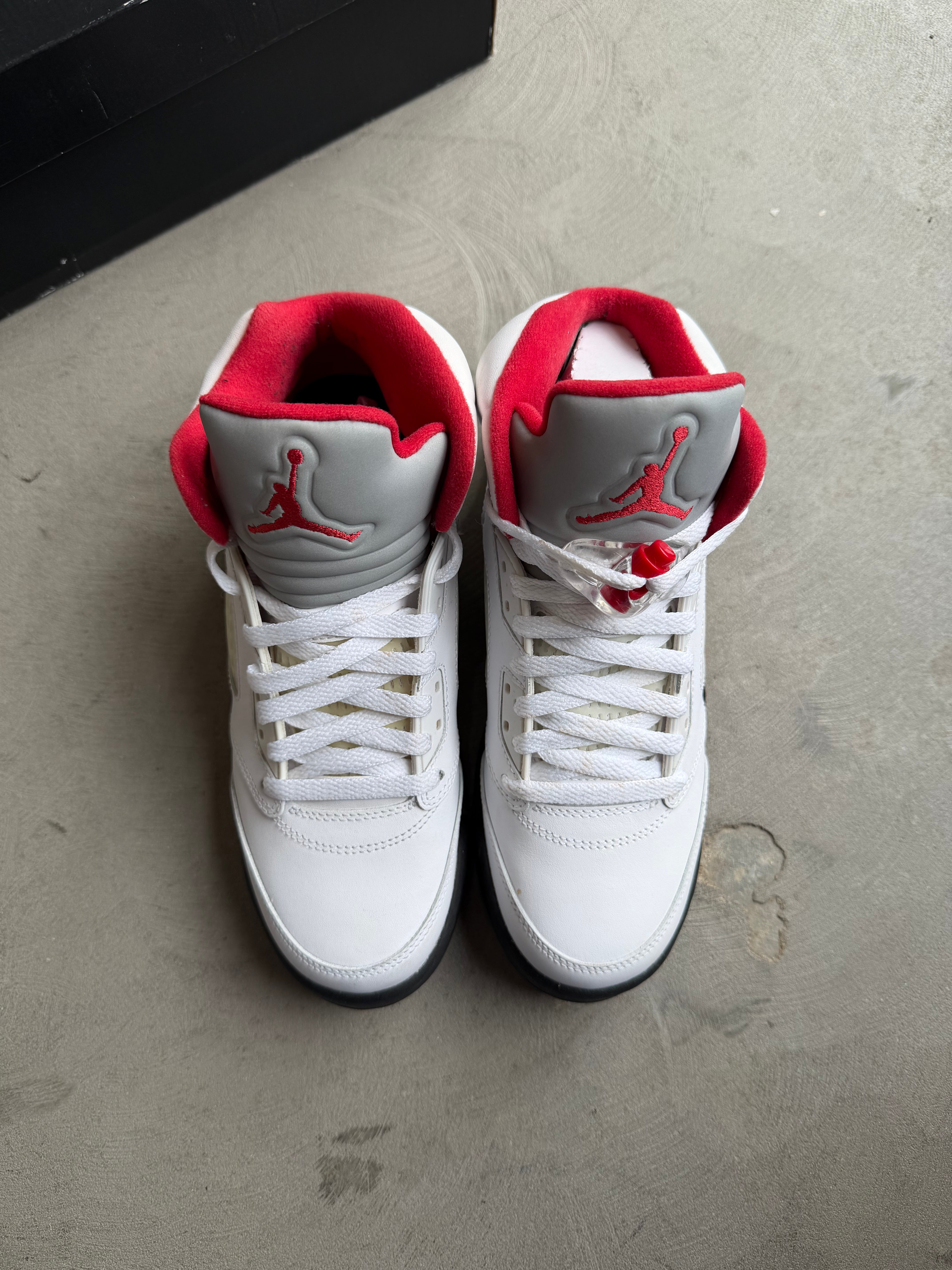 Jordan 5 Fire Red Sz. 7Y