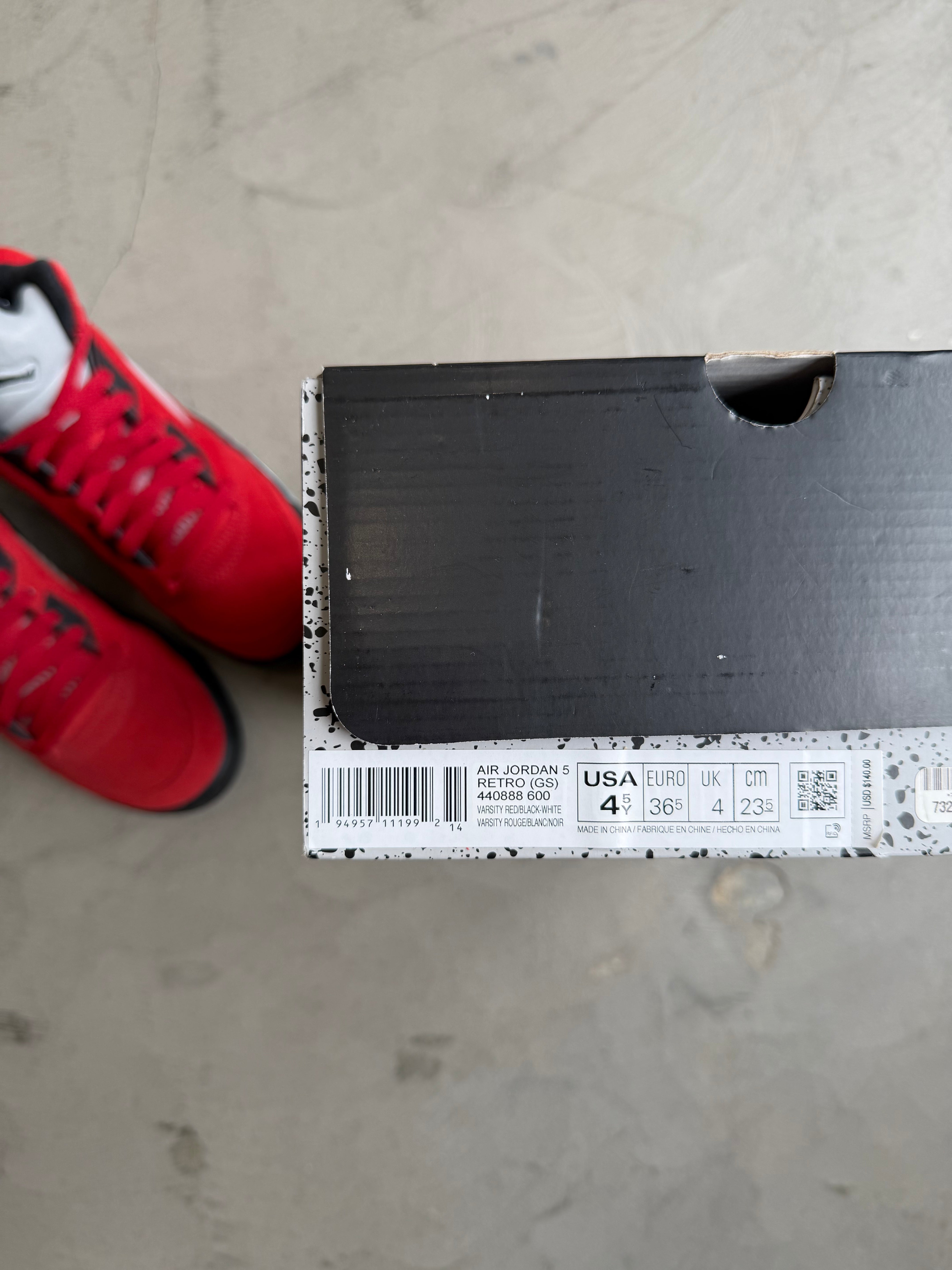 Jordan 6 Toro Sz. 4.5Y