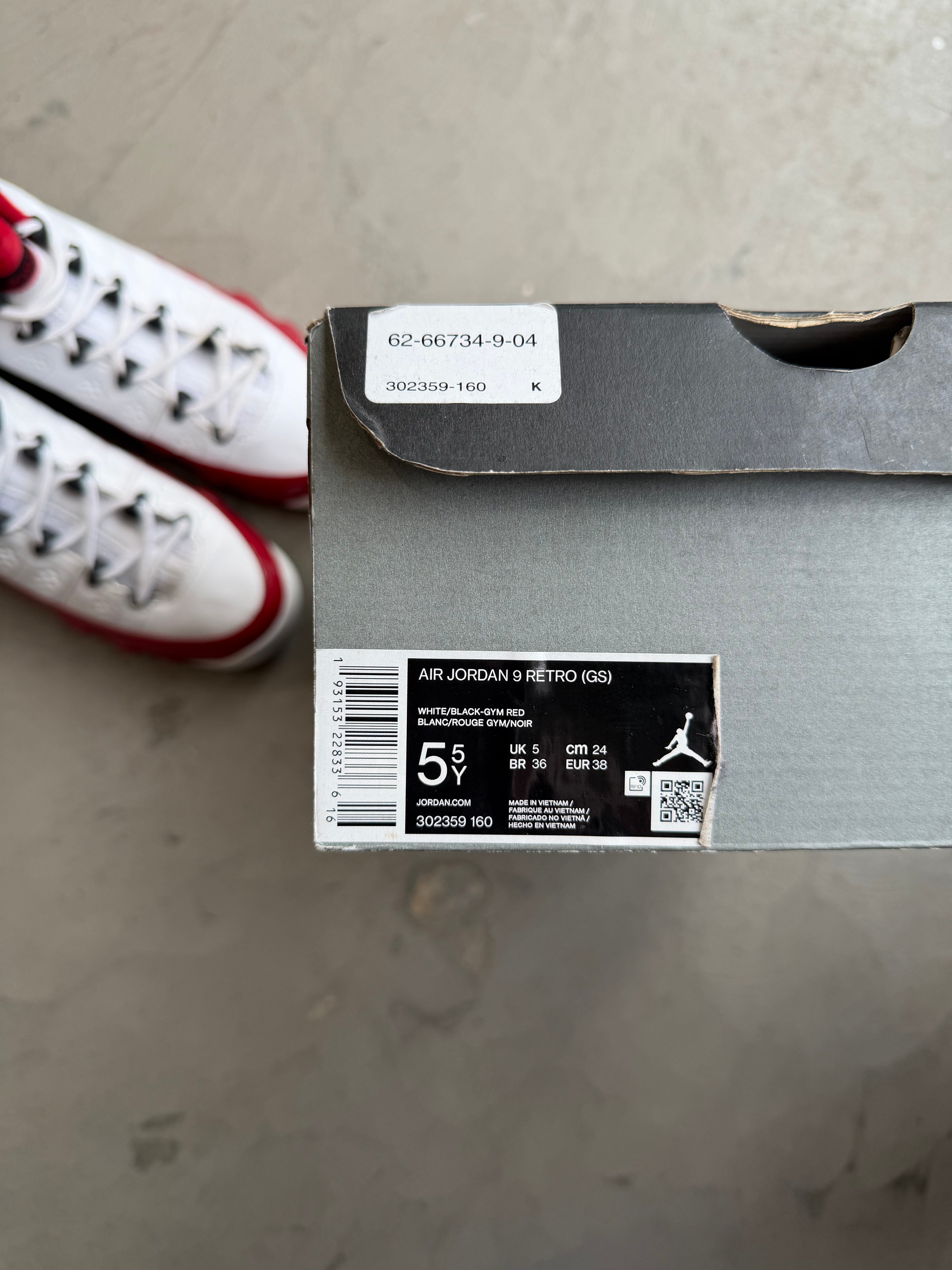 Jordan 9 Gym Red Sz. 5.5Y