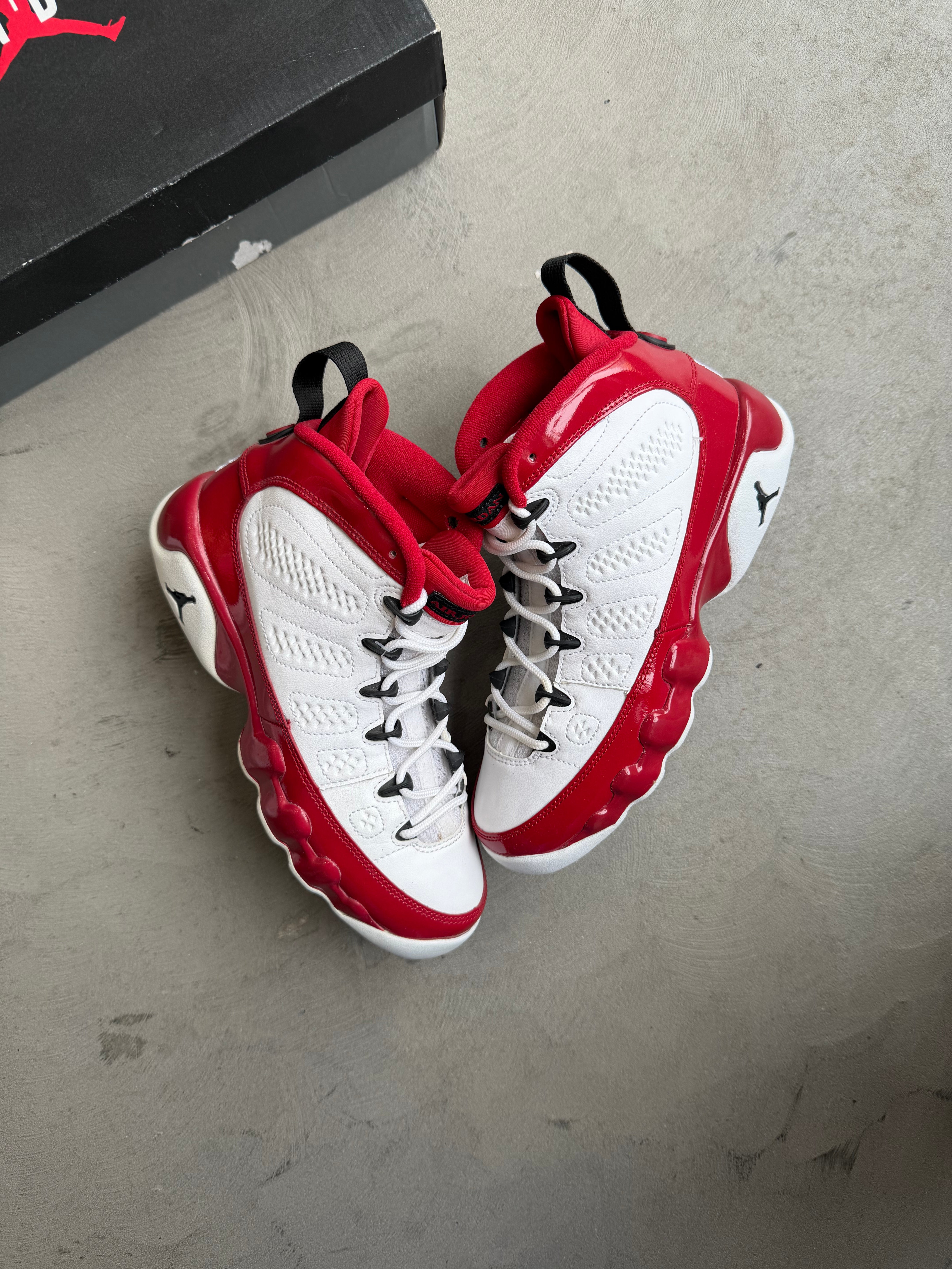 Jordan 9 Gym Red Sz. 5.5Y