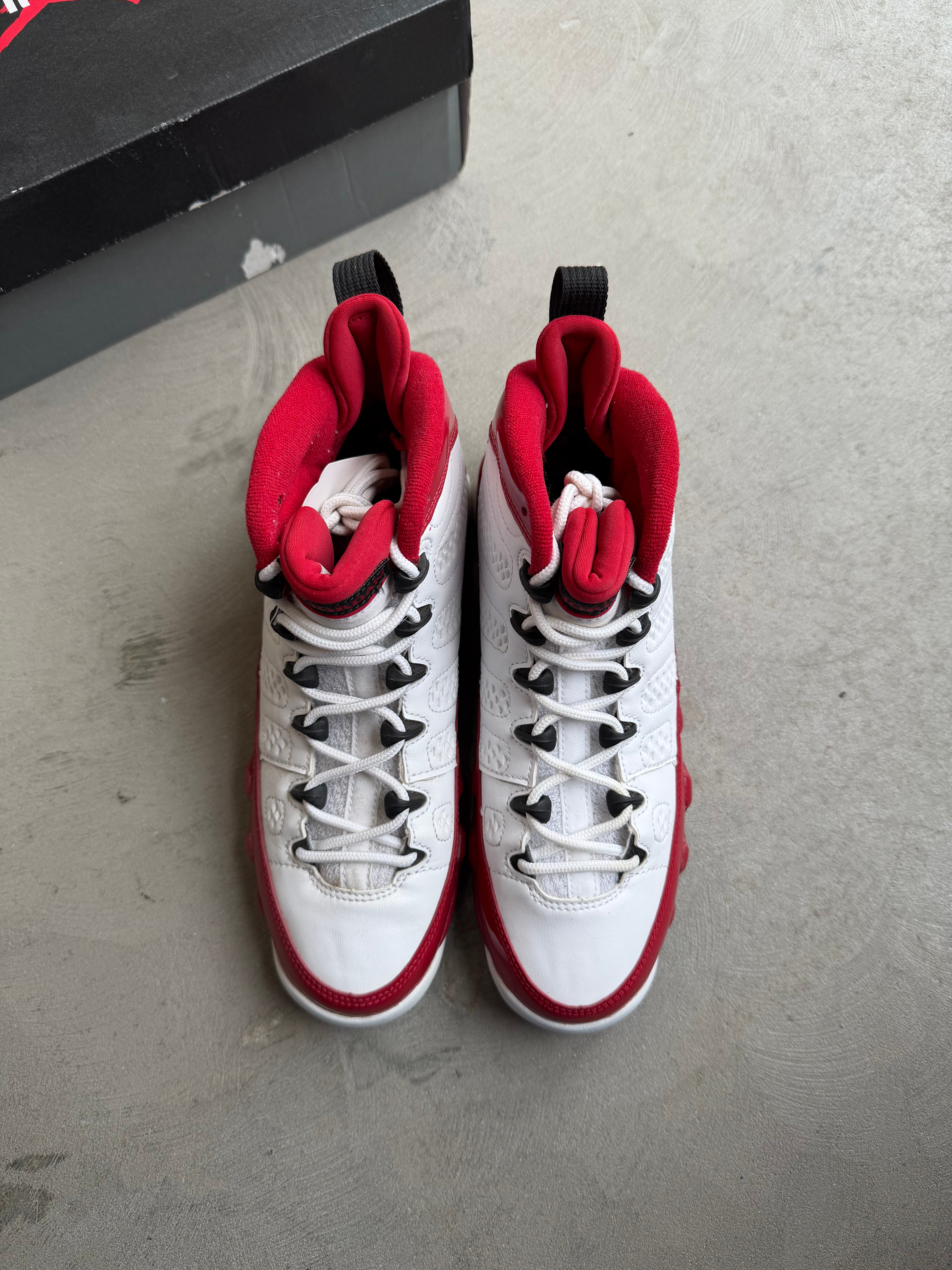 Jordan 9 Gym Red Sz. 5.5Y
