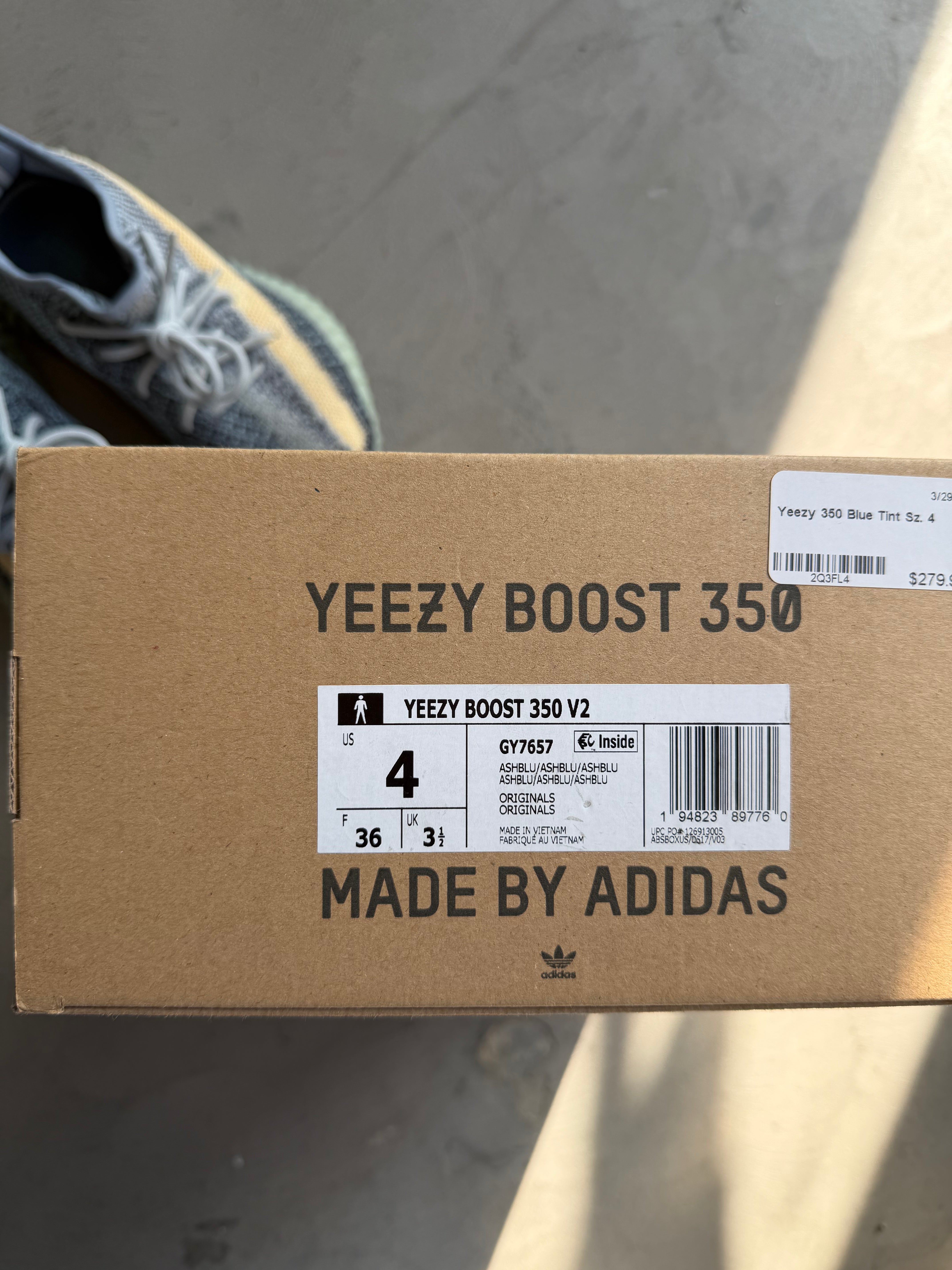 Yeezy 350 Blue Tint Sz. 4