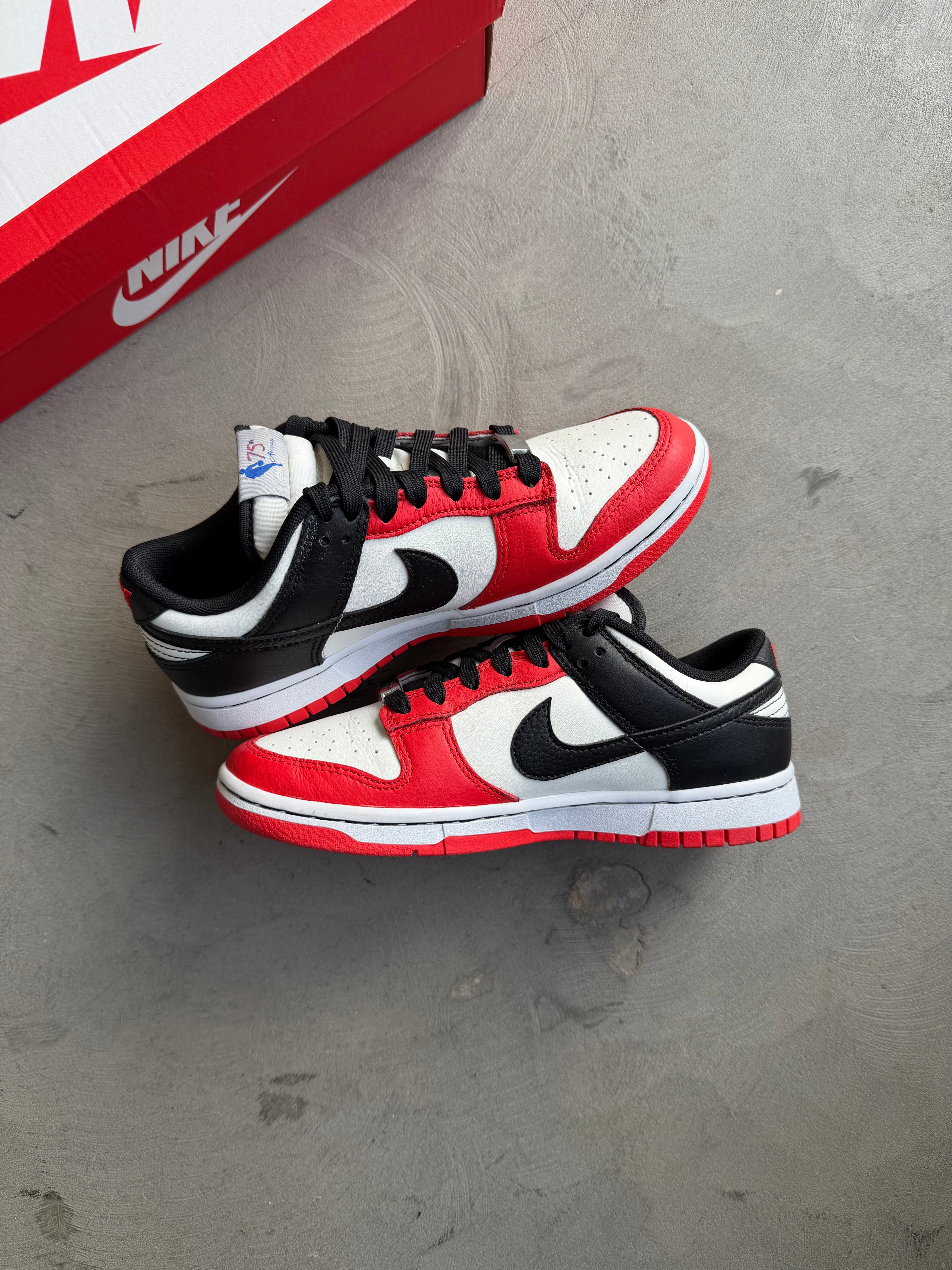 Nike Dunk Low NBA 75th Anniversary Chicago Sz. 6Y