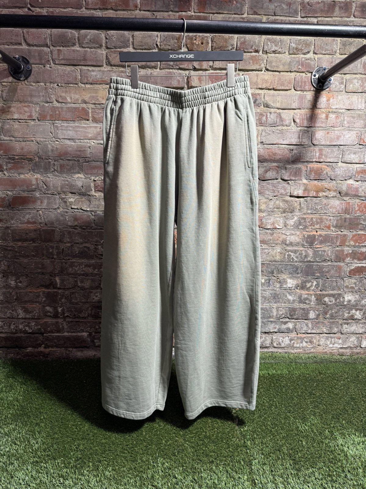 Gv Gallery Canyon Sweats Sz. M