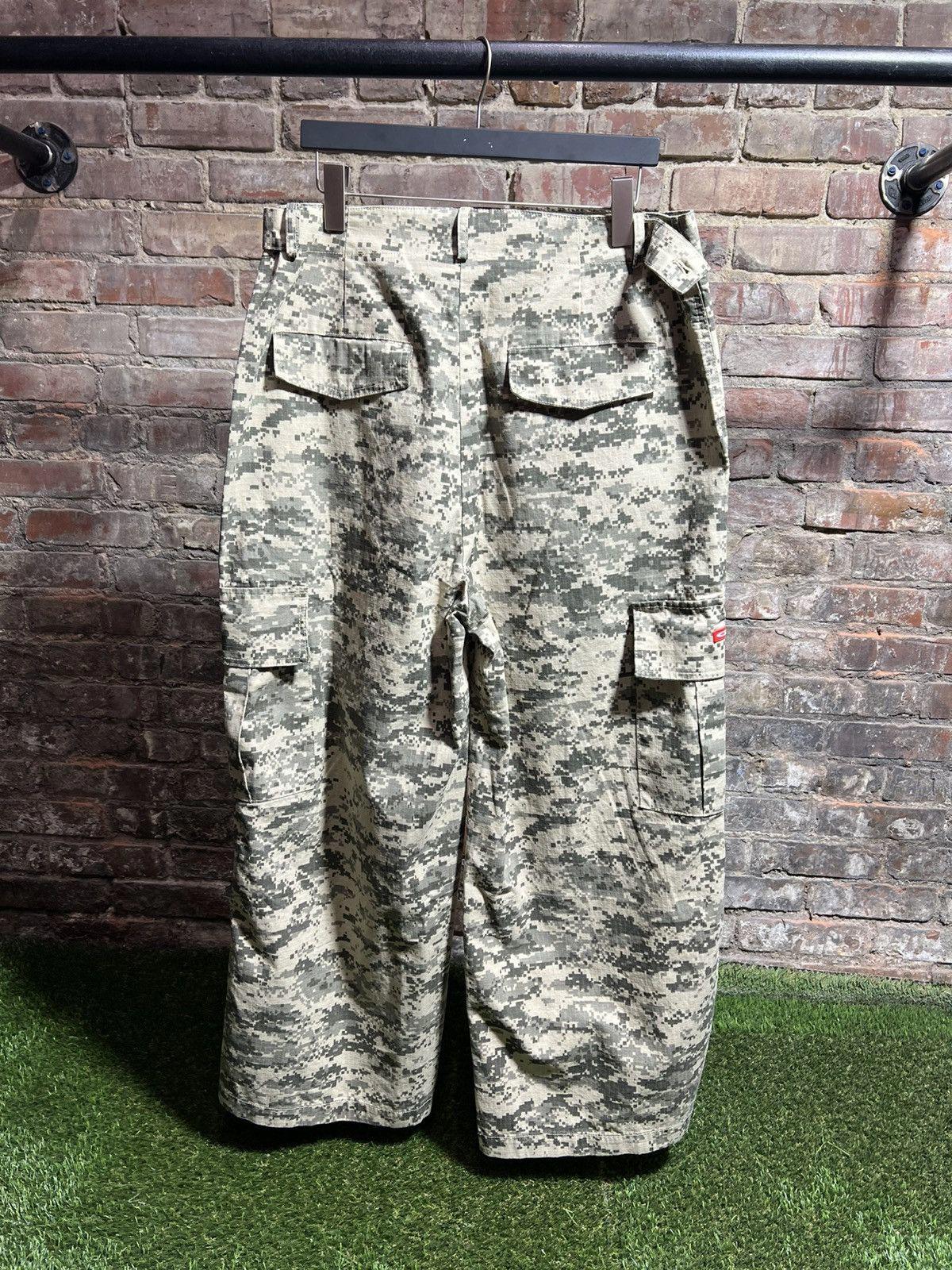 Gv Gallery City Camo Pants Sz. M